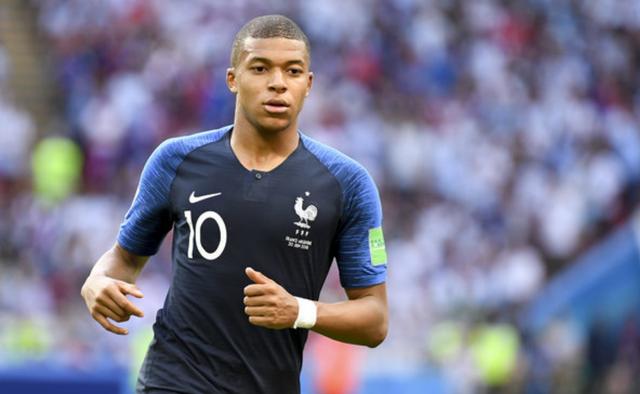 向余望谈冲超：感谢球迷和教练团队这一年的努力，我们做到了