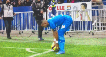 穆勒：我很享受加拿大的自由，但有时也会想念拜仁的高压环境（穆勒：在加拿大我享受自由，但偶尔仍会怀念拜仁的高压节奏）