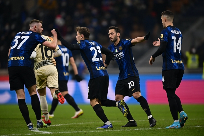 川普狂喜，乡下人乐队将在世界杯抽签仪式结束后表演《YMCA》