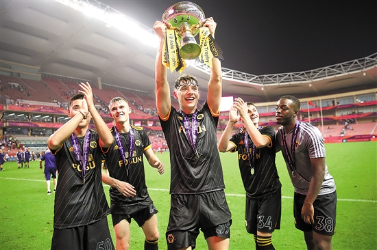 那不勒斯求购弗拉泰西：齐沃给足替补机会，他却难证明自己？