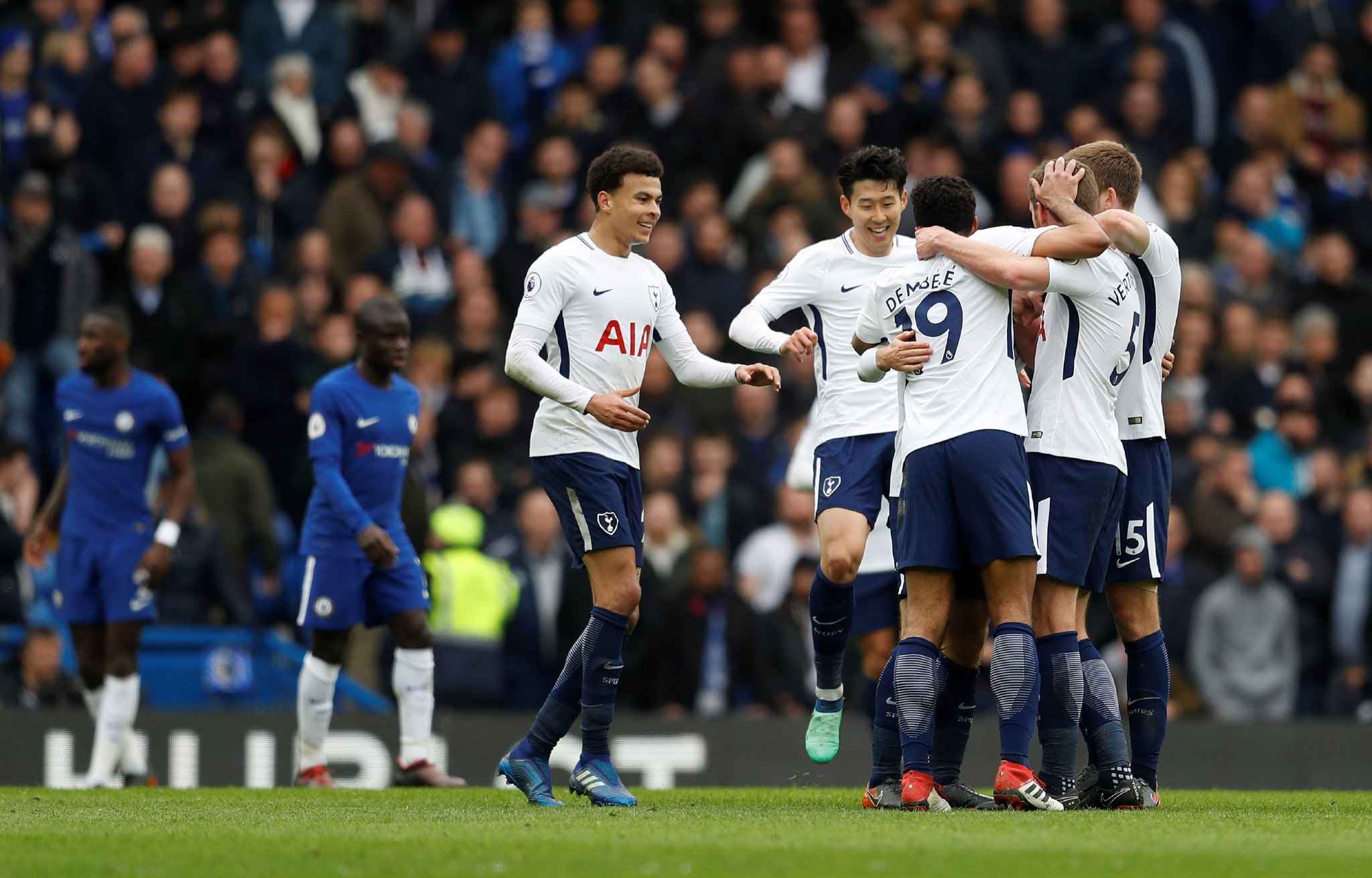 德甲前瞻：多特蒙德联赛主场不败，霍芬海姆进攻火力强劲（德甲前瞻：多特联赛主场不败延续，霍芬海姆进攻端状态火热）