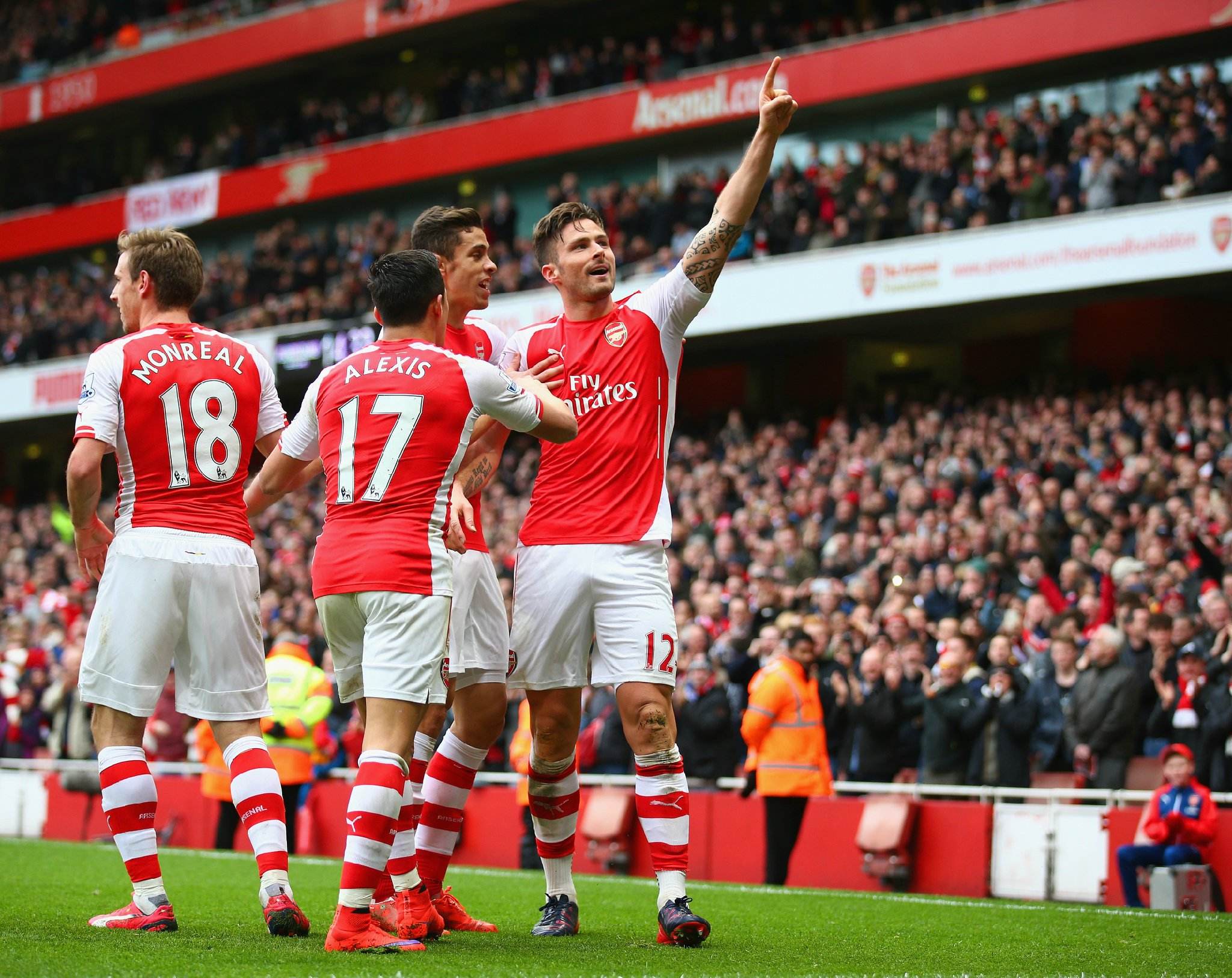 西媒：阿隆索在发布会上公开指责小将犯错，私底下已道歉（西媒：阿隆索在发布会上点名批评小将失误，已私下致歉）