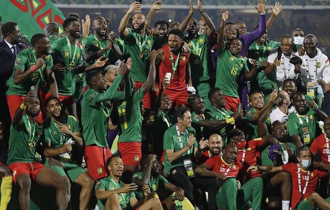 英媒：利物浦准备总价1.4亿镑再次报价伊萨克，预计今天送达