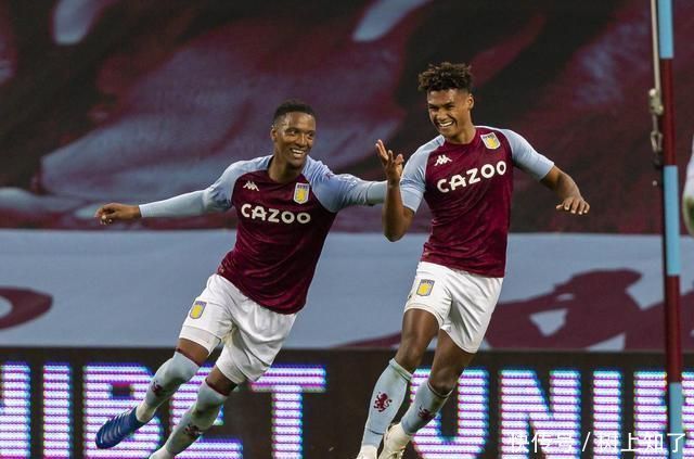 珀斯主帅：我是球队的昆汀·塔伦蒂诺，足球会占据我全部生活（珀斯主帅自称球队的塔伦蒂诺：足球占据了我的全部生活）