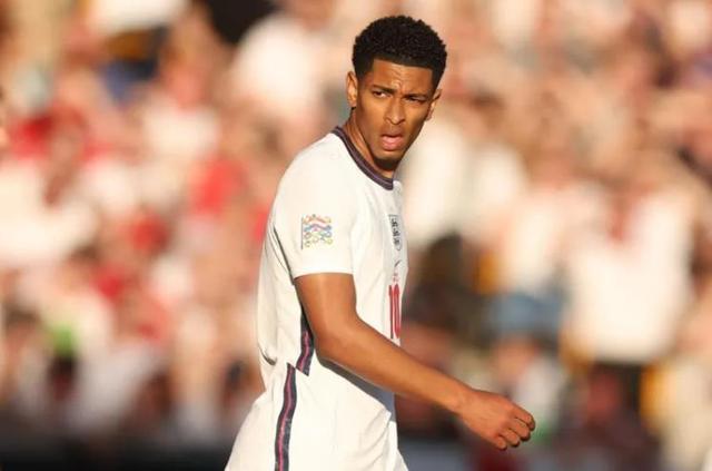 足球世界杯亚洲区关键进球回顾