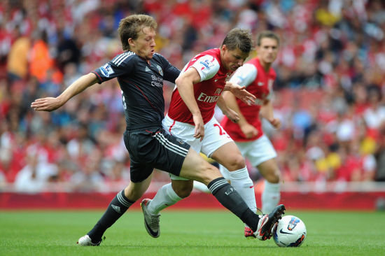 记者：申花携六外援出战广岛三箭，李可因伤未随队前往（记者：申花带六外援做客广岛三箭，李可伤缺未随队出征）