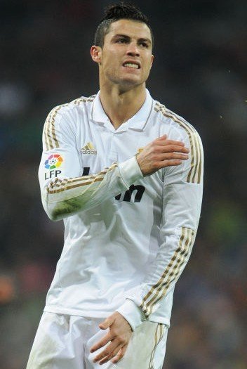 卡里乌斯：在红军时本应投入更多训练；希望能成年轻球员榜样（卡里乌斯自省：效力利物浦时训练投入不足，盼成为年轻球员榜样）